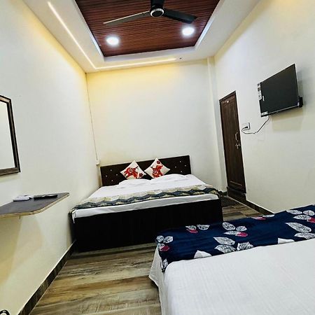 Hotel Shreenidhi Comfort Stay Удджайн Екстер'єр фото